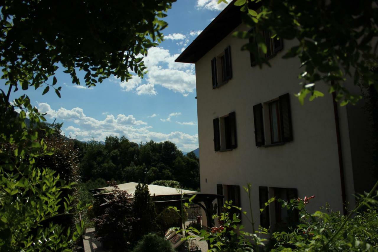 La Casa Rosa * Sernio